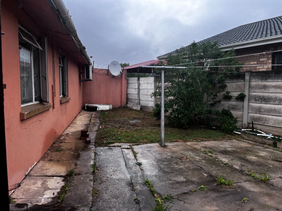 3 Bedroom Property for Sale in Algoa Park Eastern Cape